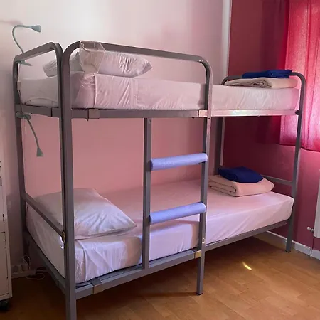 Valenca Guesthouse 旅馆