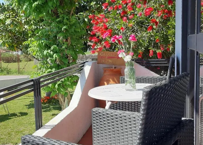 Valenca Guesthouse *