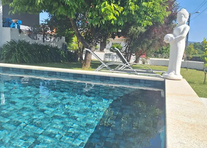 Hostel Valenca Guesthouse *